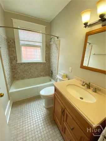 $2,000 | 507 East Duffy Street, Savannah, GA 31401