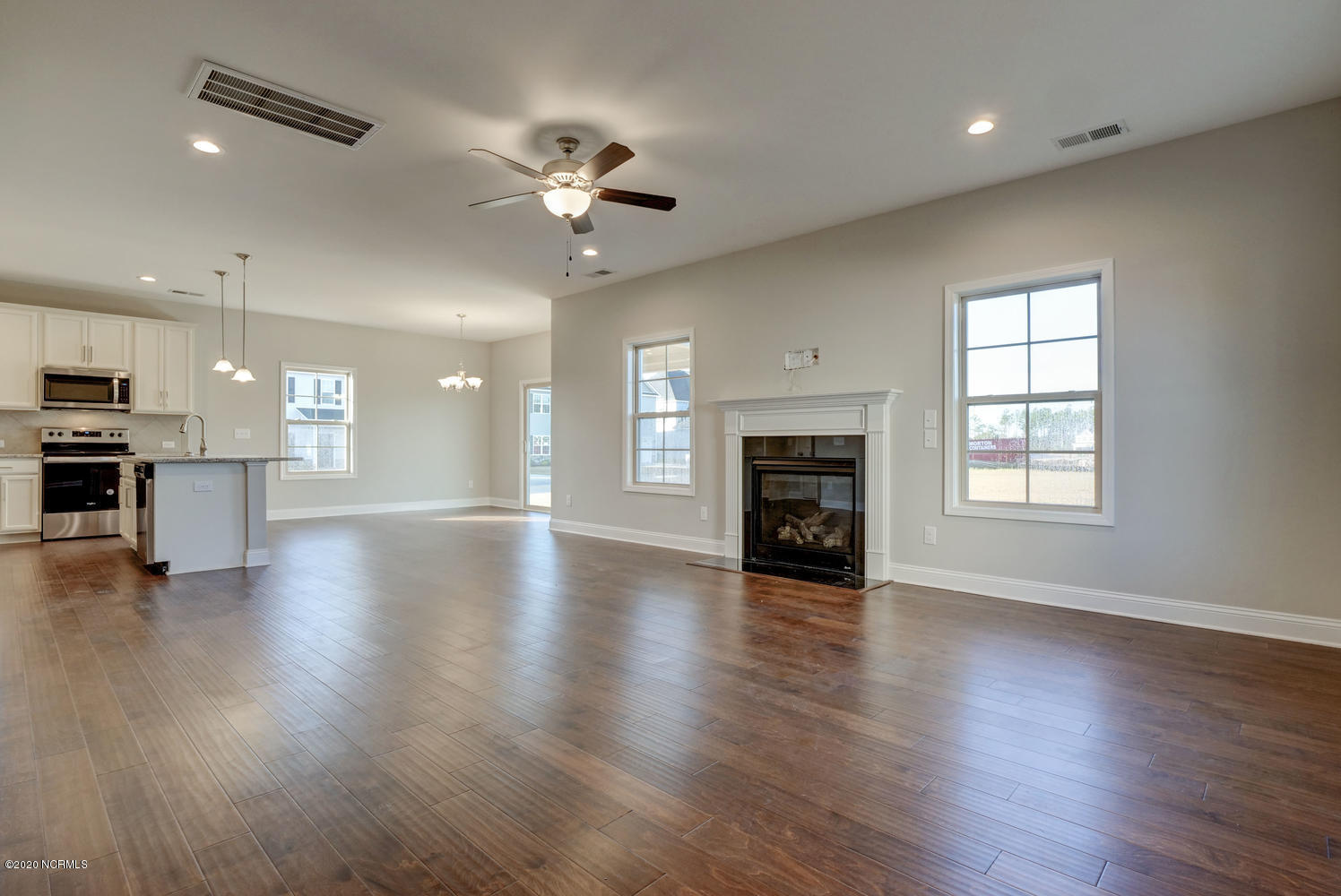 580 Transom Way Holly Ridge, NC 28445 - Photo 5 of 24 150 Oyster Landing Dr Holly-large-007-01