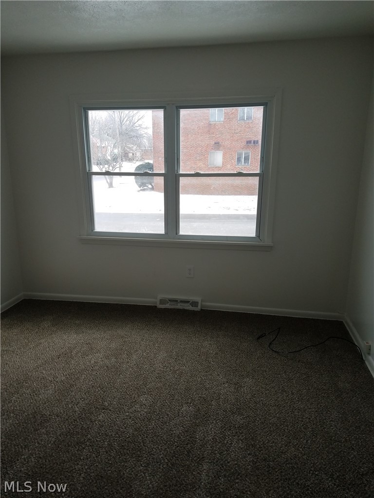 2320-2322 Noble Road Cleveland Heights, OH 44121 - Photo 5 of 7