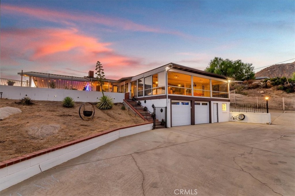 20620 Hill Top Drive Riverside, CA 92507 - Photo 2 of 46 Front of home