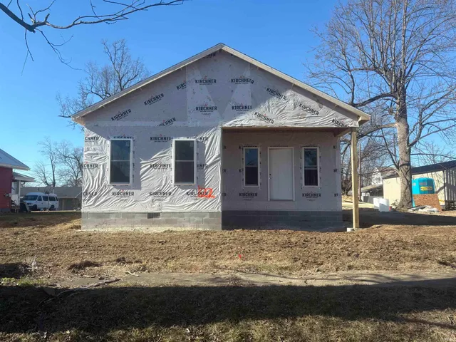 $189,000 | 122 North Lincoln Avenue, Oakland City, IN 47660