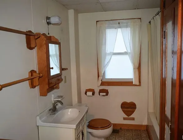 $65,000 | 744 East Brooks Street, Galesburg, IL 61401