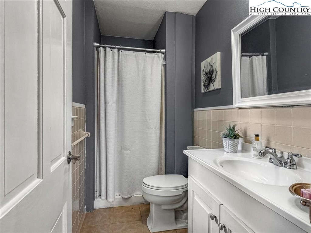 438 Glade Valley Road Glade Valley, NC 28627 - Photo 33 of 50