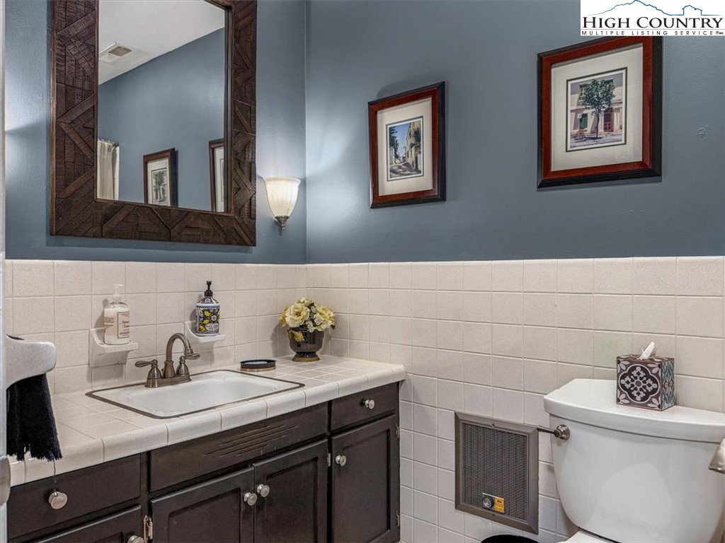 438 Glade Valley Road Glade Valley, NC 28627 - Photo 35 of 50