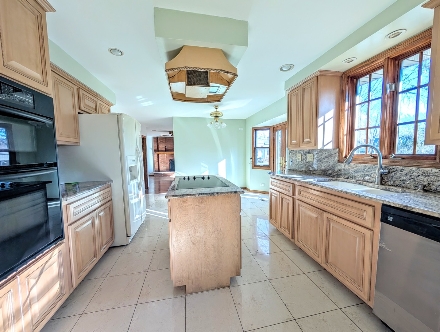 12101 South Coach Road Palos Heights, IL 60463 - Photo 4 of 26 Gallery Image 4