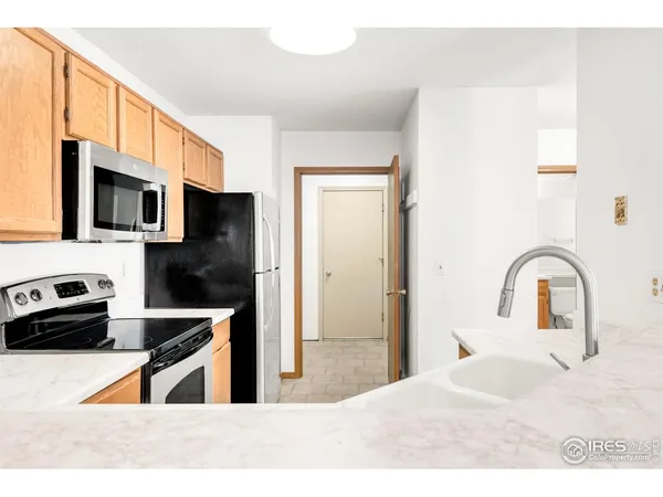 $339,000 | 7476 East Arkansas Avenue, Unit 10, Denver, CO 80231