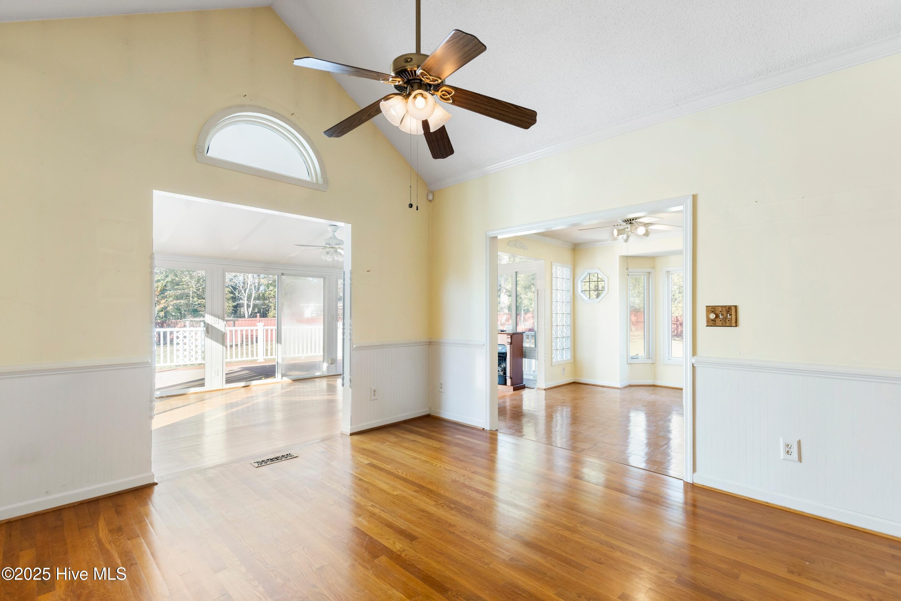 1501 Field View Road Wilmington, NC 28411 - Photo 18 of 57 Breakfast nook overlooking the sunroom and the sitting room.
