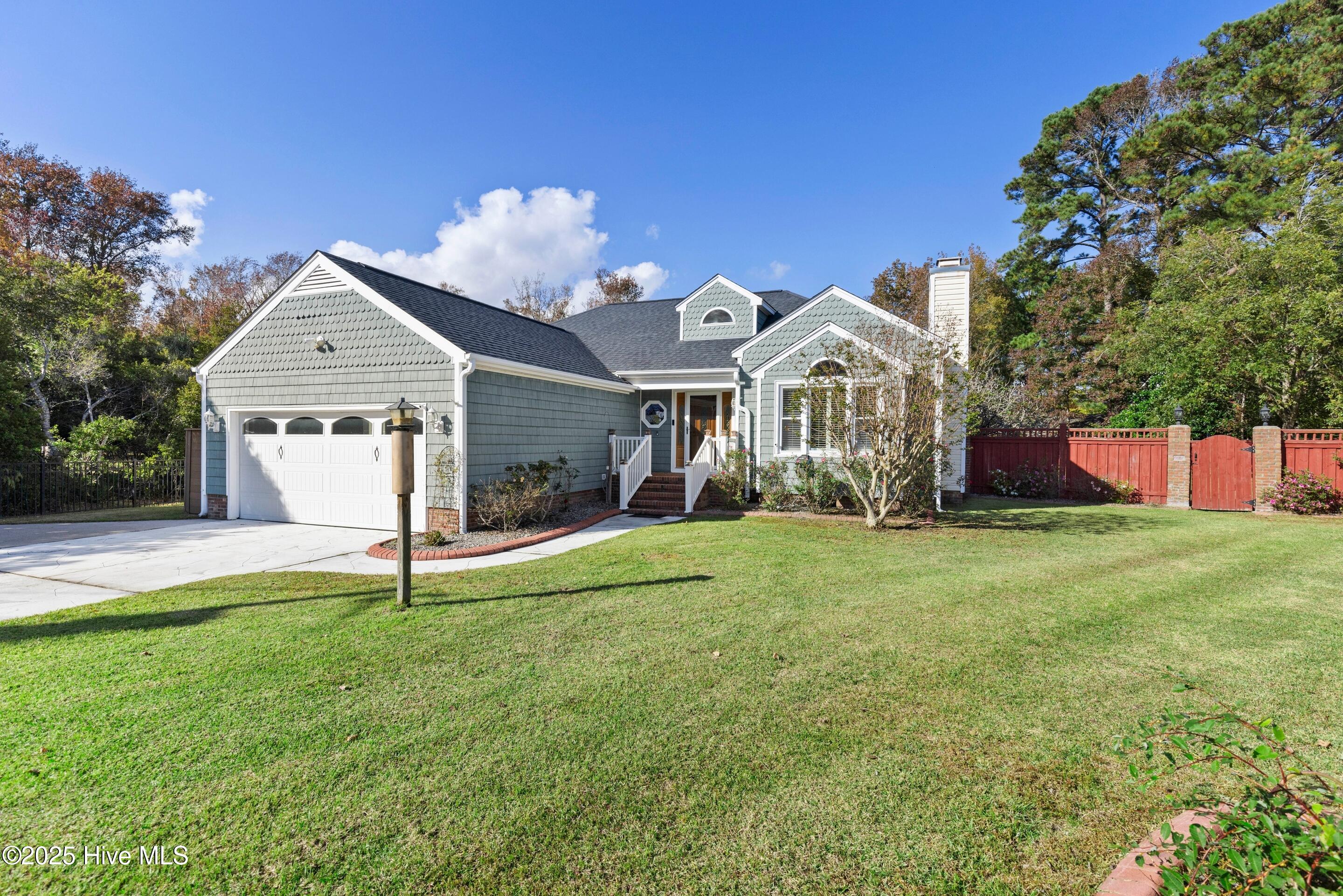 1501 Field View Road Wilmington, NC 28411 - Photo 56 of 57 Large front yard.