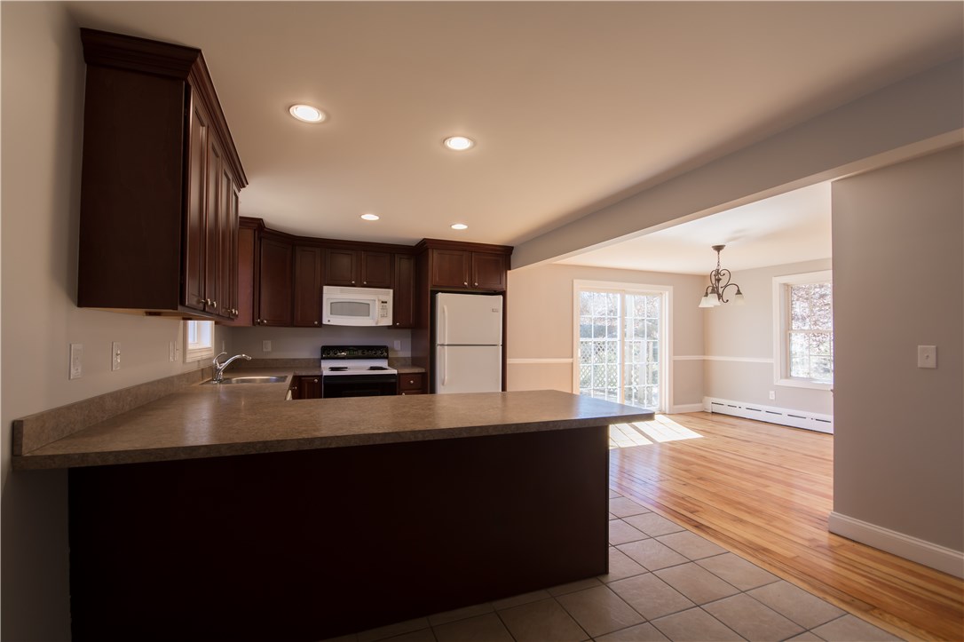 2621 Main Road Tiverton, RI 02878 - Photo 10 of 40