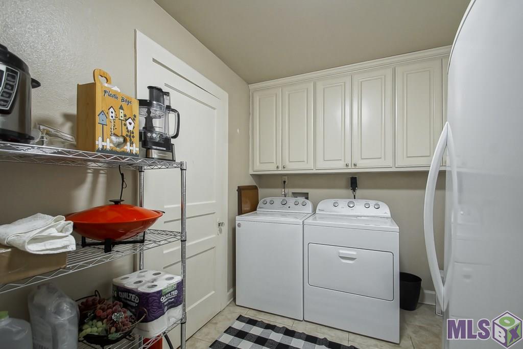 13109 Templet Road St. Amant, LA 70774 - Photo 13 of 34 Laundry