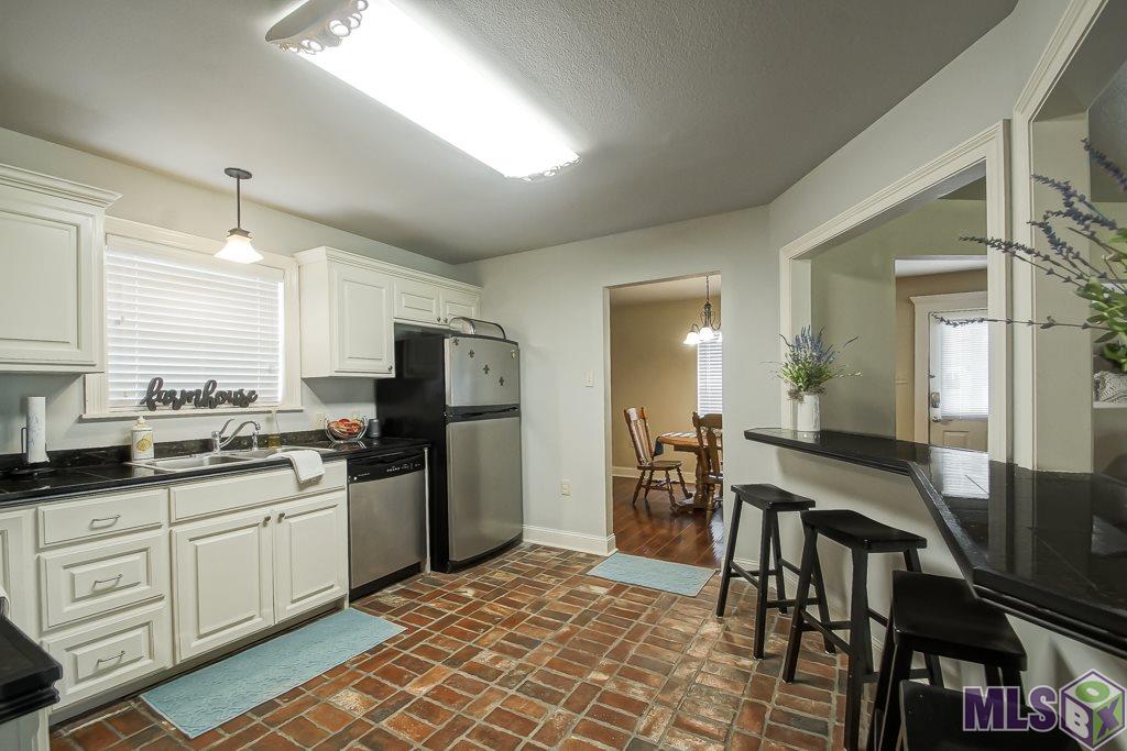 13109 Templet Road St. Amant, LA 70774 - Photo 9 of 34 Gallery Image 9