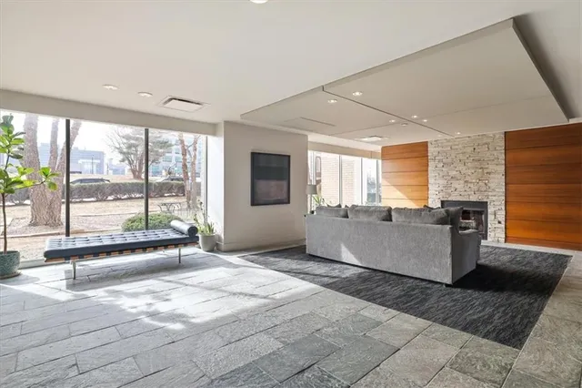 $159,950 | 600 East 8th Street, Unit 4A, Kansas City, MO 64106