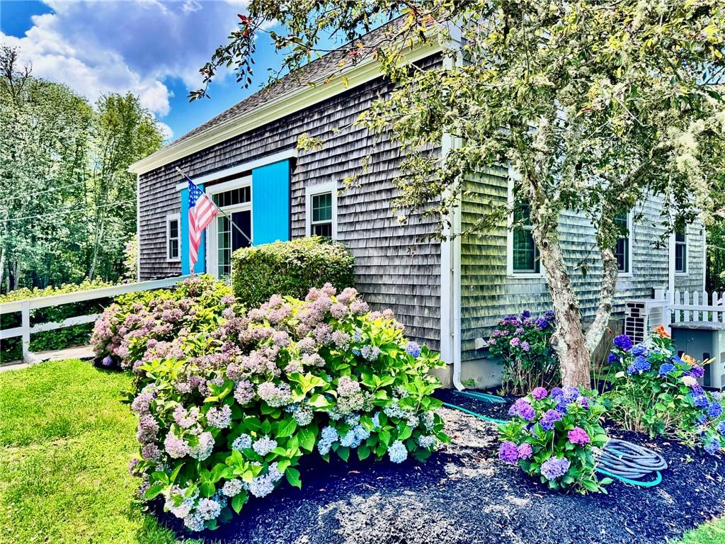 47 Peckham Road Little Compton, RI 02837 - Photo 1 of 49 Gallery Image 1