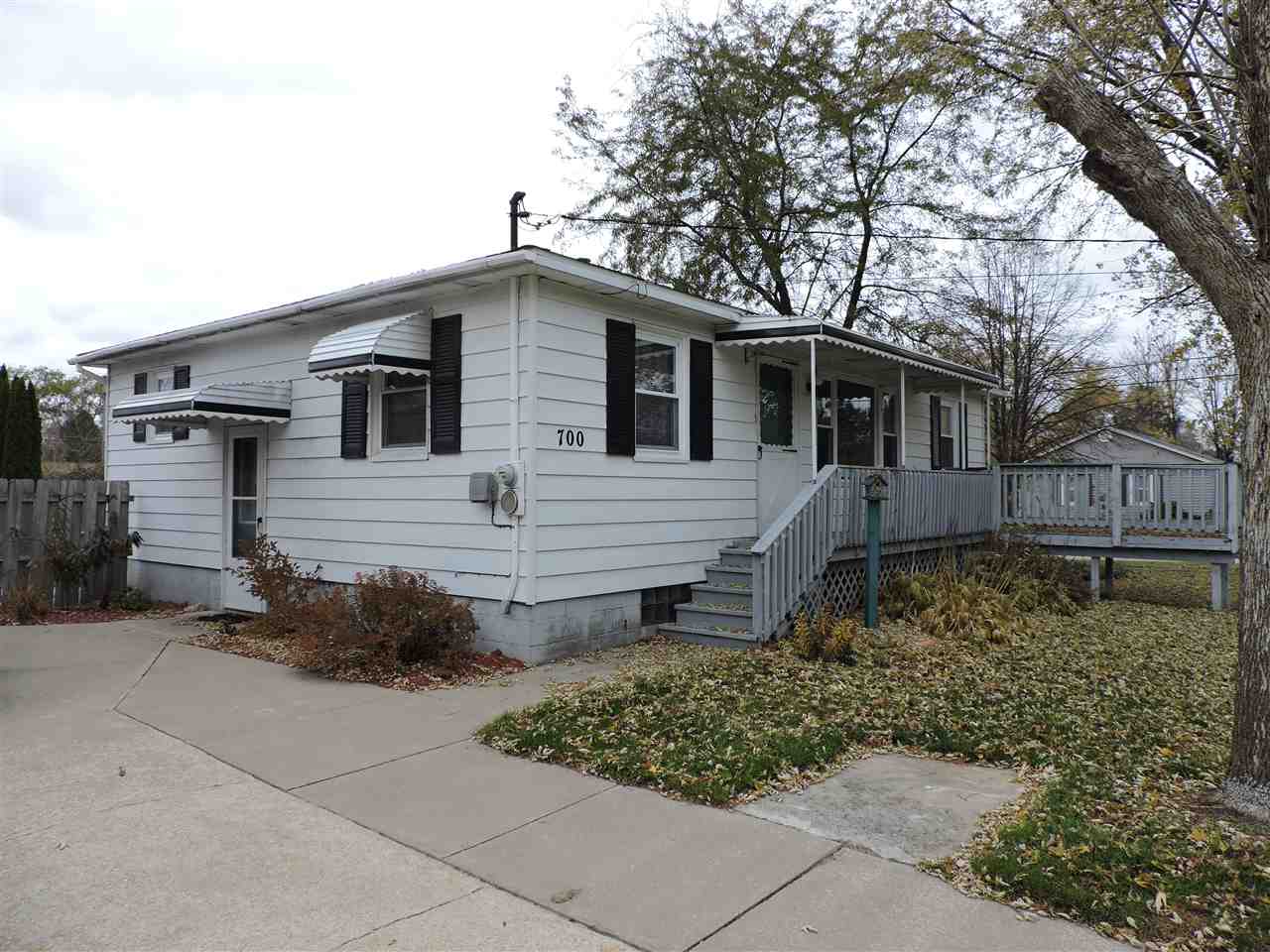700 Bermuda Street Pinconning, MI 48650 - Photo 2 of 26