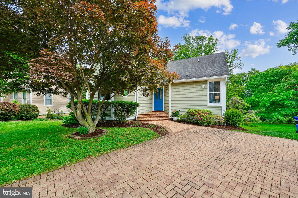 10029 Pratt Place Silver Spring, MD 20910 - Photo 1 of 36 Front of House
