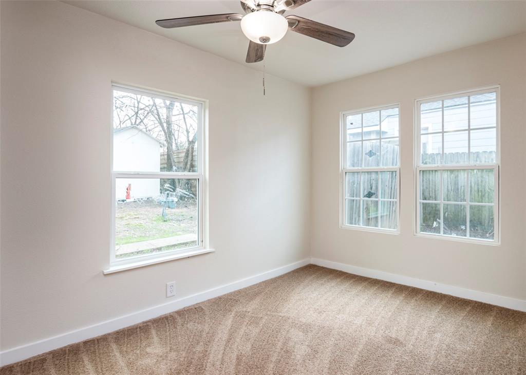 628 South Westmoreland Road Dallas, TX 75211 - Photo 12 of 19
