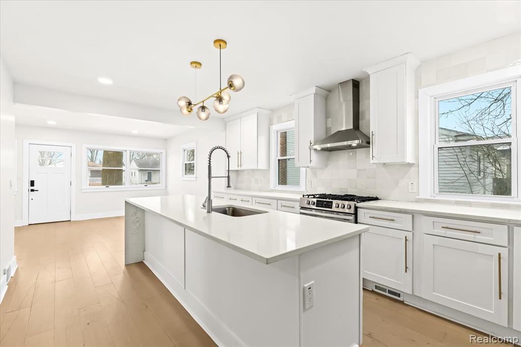 2679 Columbia Road Berkley, MI 48072 - Photo 2 of 16 Gallery Image 2