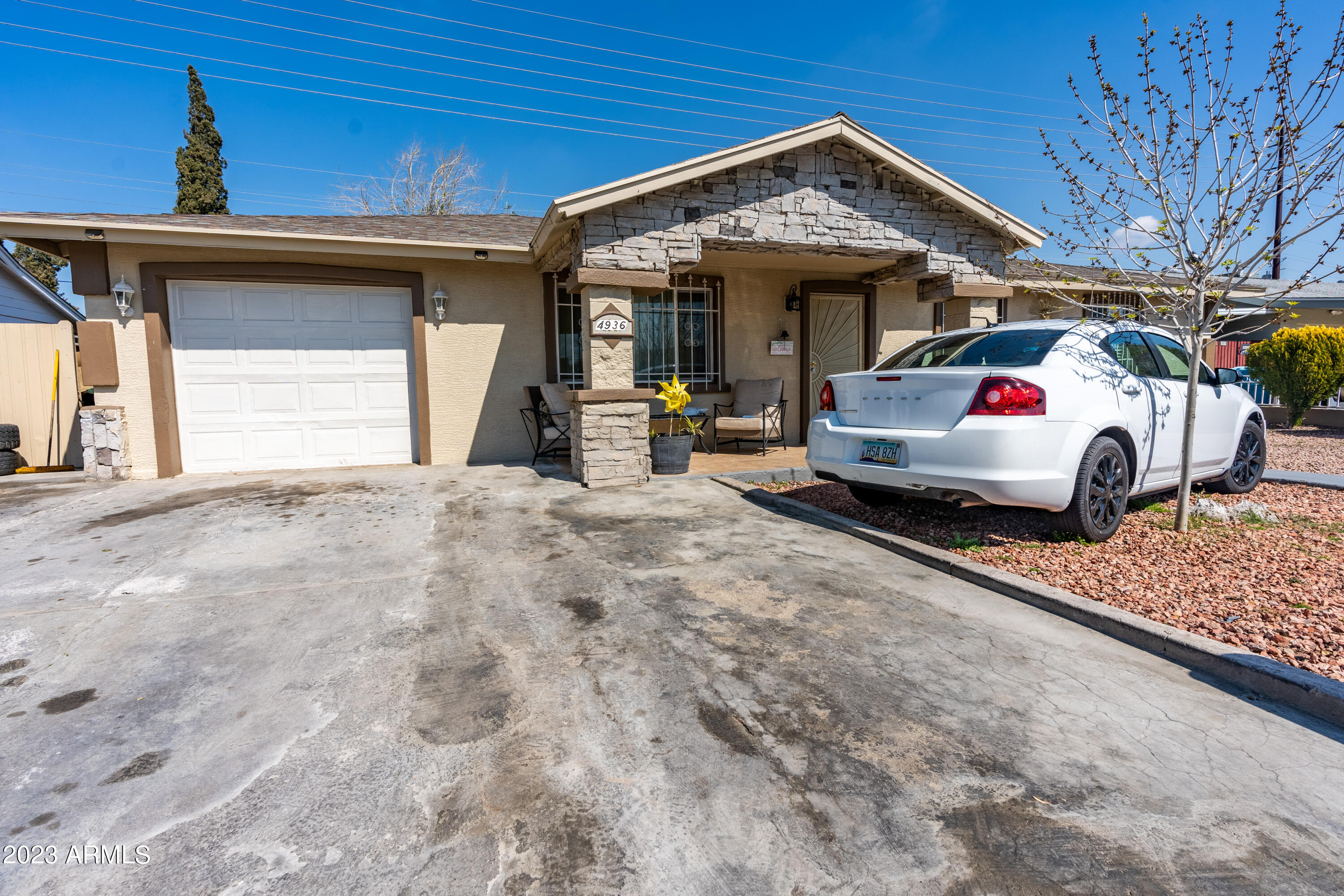 4936 West Osborn Road Phoenix, AZ 85031 - Photo 3 of 26 20230303-DSC09058-HDR