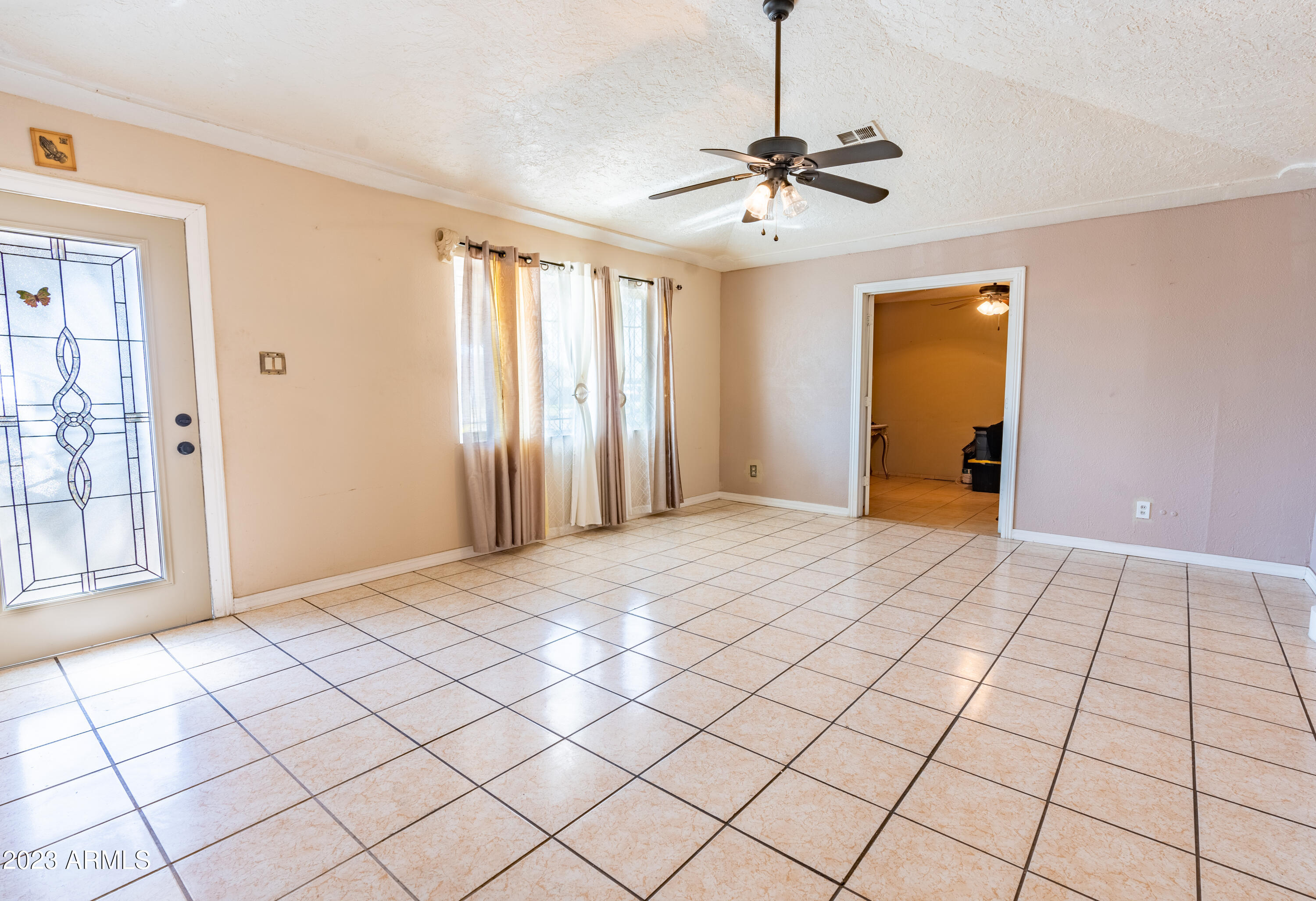 4936 West Osborn Road Phoenix, AZ 85031 - Photo 5 of 26 20230303-DSC08736-HDR