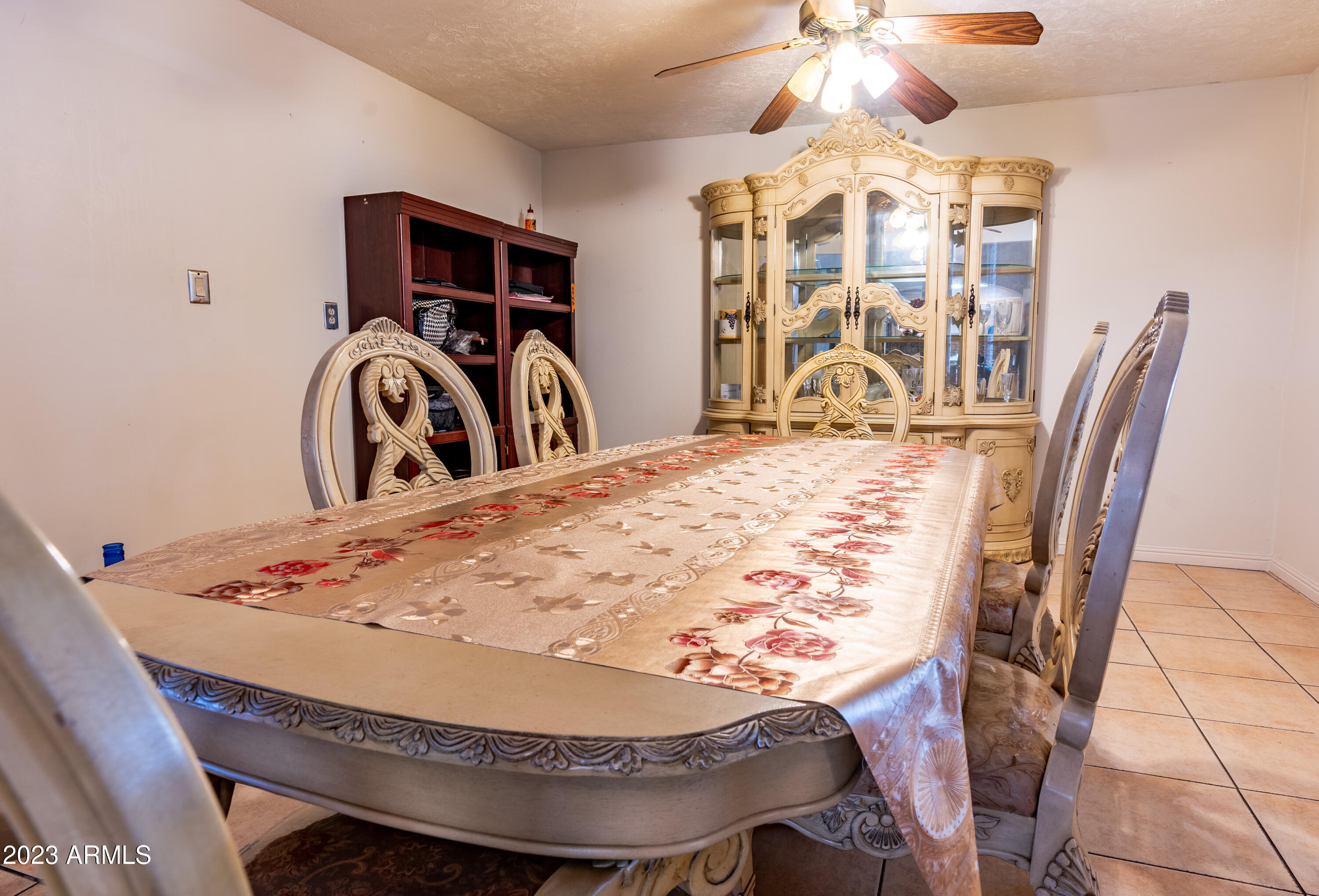 4936 West Osborn Road Phoenix, AZ 85031 - Photo 7 of 26 20230303-DSC08790-HDR
