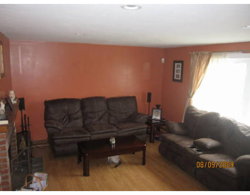 48 Plantation Road, Unit 48 Oxford, MA 01540 - Photo 5 of 5 Gallery Image 5