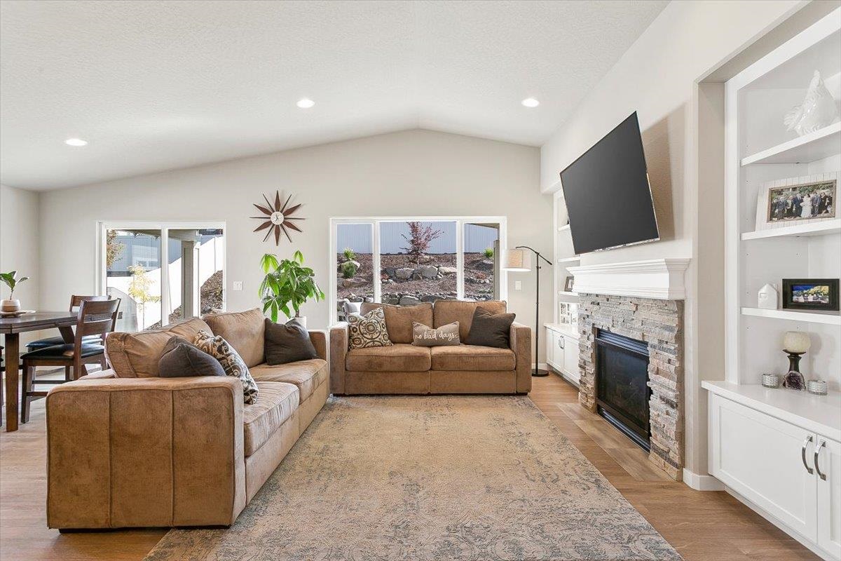 7025 South Pheasant Ridge Drive Spokane, WA 99224 - Photo 8 of 38 Gallery Image 8