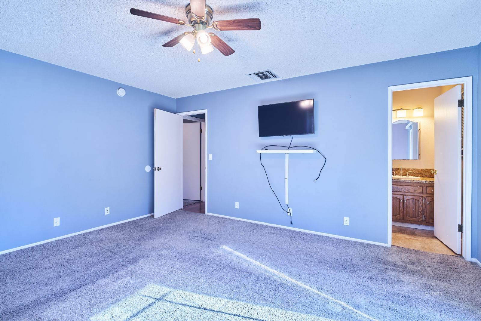 609 South Lakeview Court Ridgecrest, CA 93555 - Photo 19 of 38 Gallery Image 19