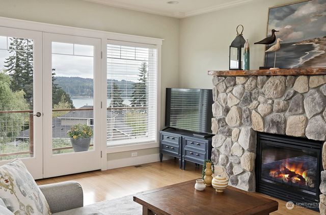 $950,000 | 1310 Greenway Place, Freeland, WA 98249