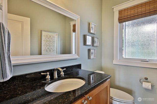 $950,000 | 1310 Greenway Place, Freeland, WA 98249