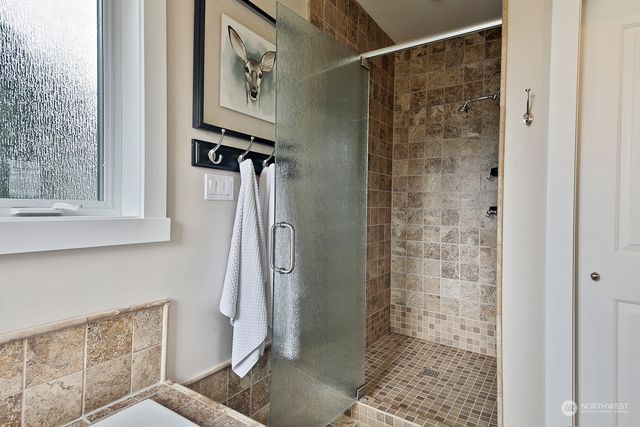 $950,000 | 1310 Greenway Place, Freeland, WA 98249