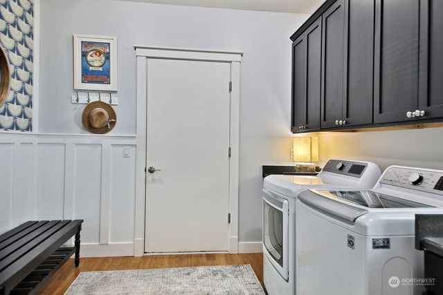 $950,000 | 1310 Greenway Place, Freeland, WA 98249