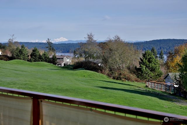 $950,000 | 1310 Greenway Place, Freeland, WA 98249