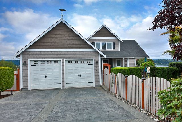 $950,000 | 1310 Greenway Place, Freeland, WA 98249