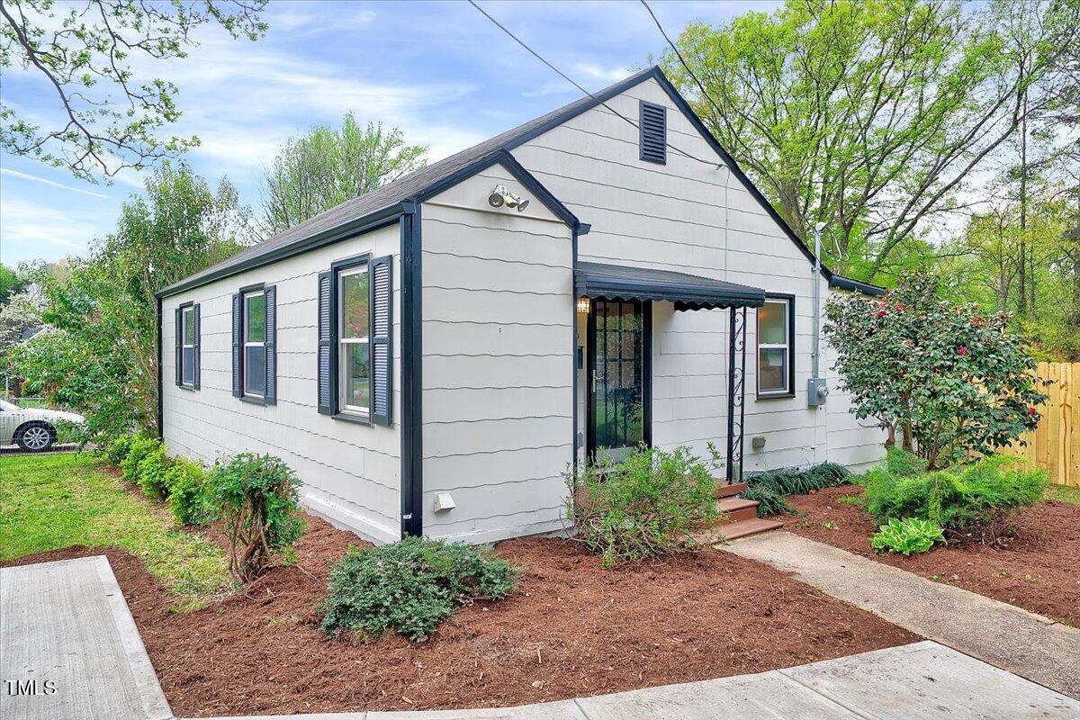 829 Colleton Road Raleigh, NC 27610 - Photo 1 of 27 01-829 Colleton Rd-1