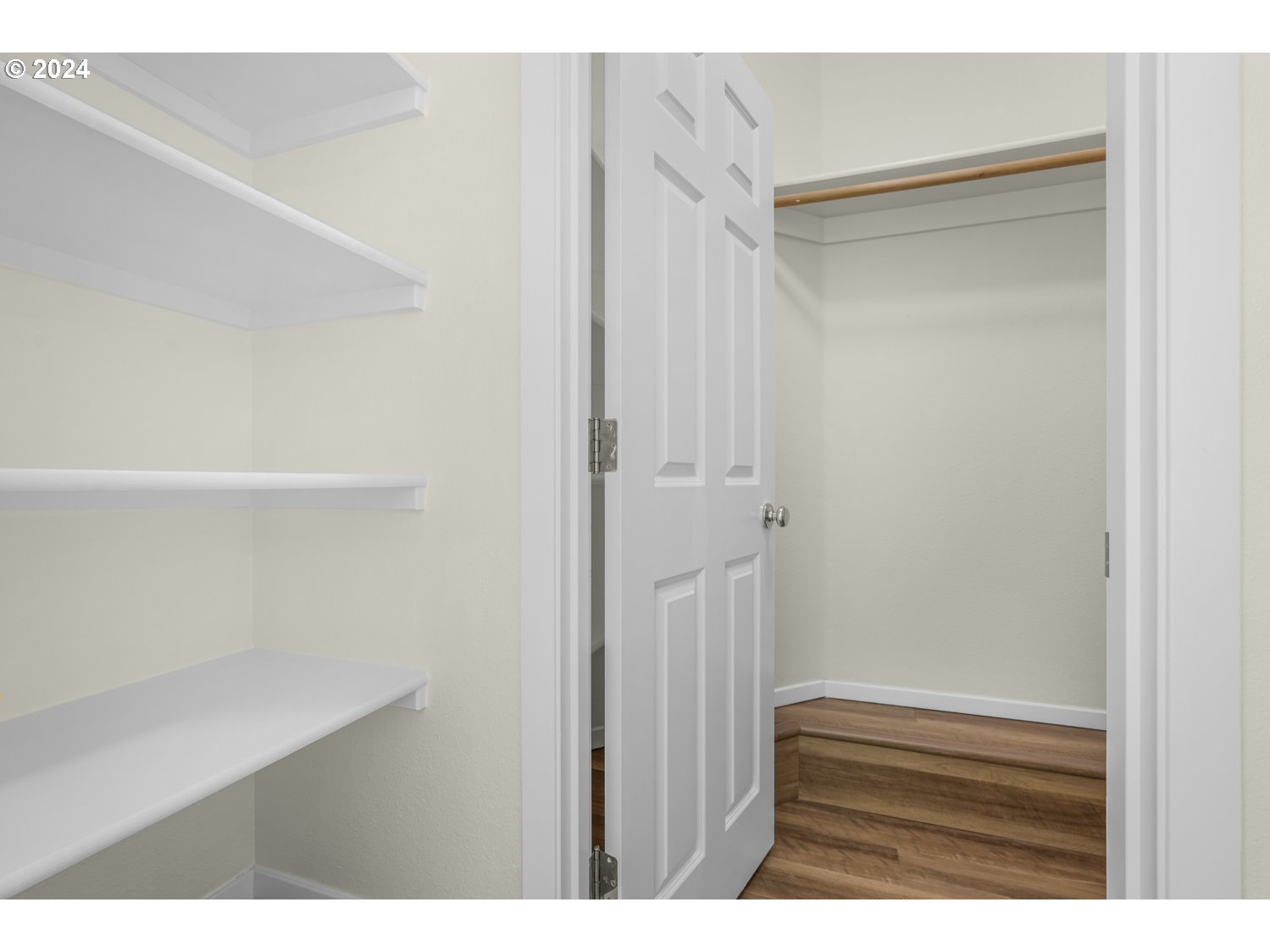 8770 Northeast Rockspring Street Hillsboro, OR 97006 - Photo 11 of 29 Gallery Image 11