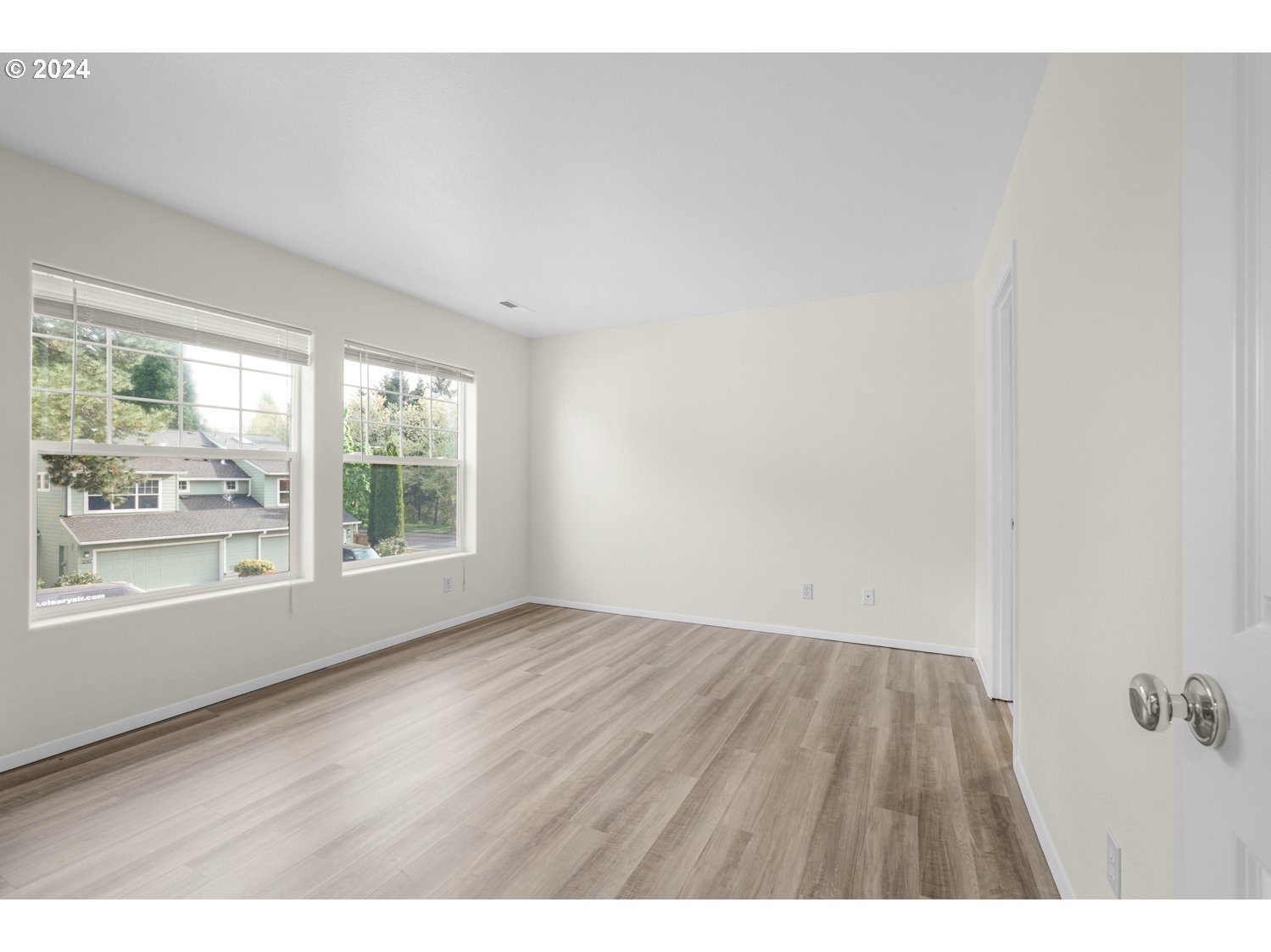 8770 Northeast Rockspring Street Hillsboro, OR 97006 - Photo 12 of 29 Gallery Image 12