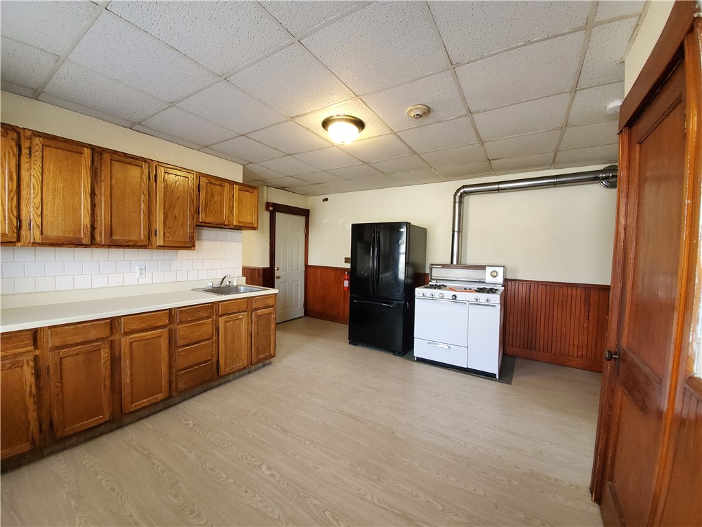 660 Elm Street Woonsocket, RI 02895 - Photo 19 of 40