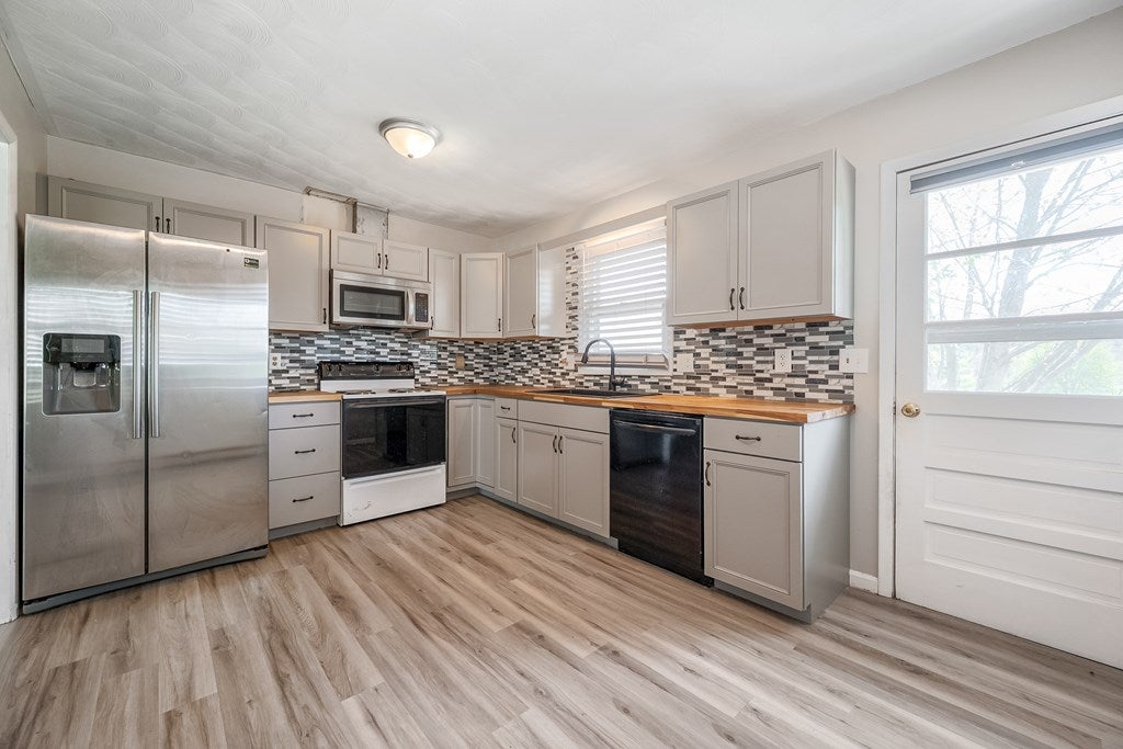 924 Ivanhoe Road Max Meadows, VA 24360 - Photo 14 of 56 Gallery Image 14