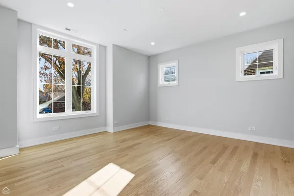 $1,595,000 | 1220 Courtland Avenue, Park Ridge, IL 60068