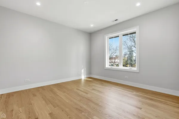 $1,595,000 | 1220 Courtland Avenue, Park Ridge, IL 60068