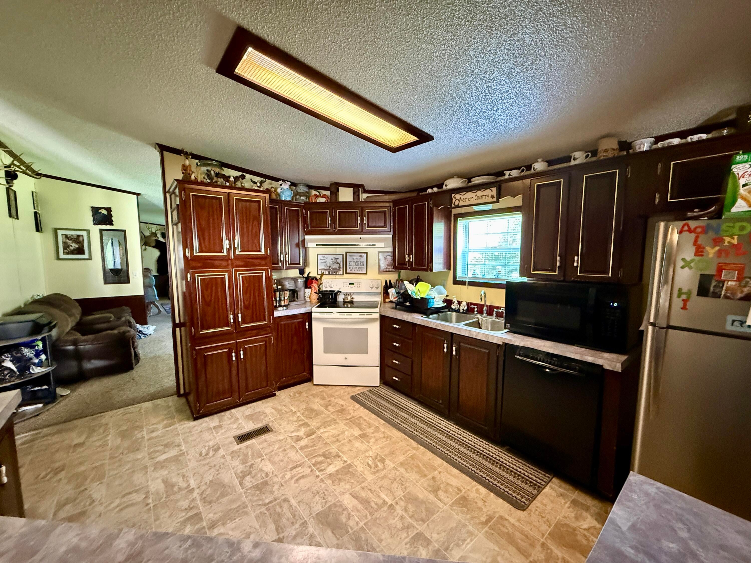 688 Anderson Road Lewisburg, WV 24901 - Photo 20 of 39 Gallery Image 20
