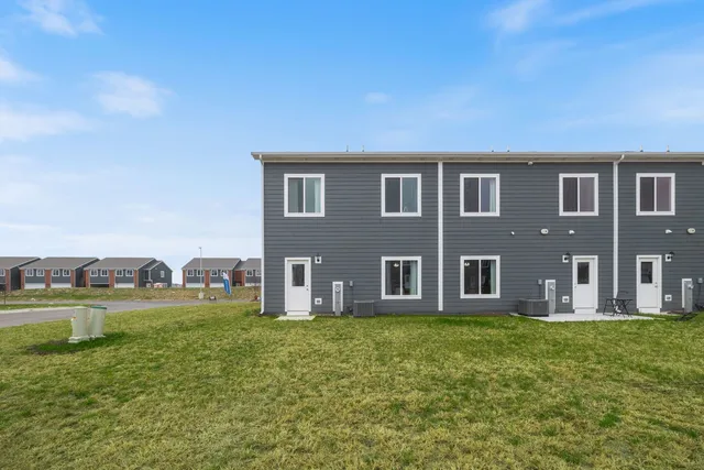 $335,000 | 1220 Gillespie Lane, Yorkville, IL 60560