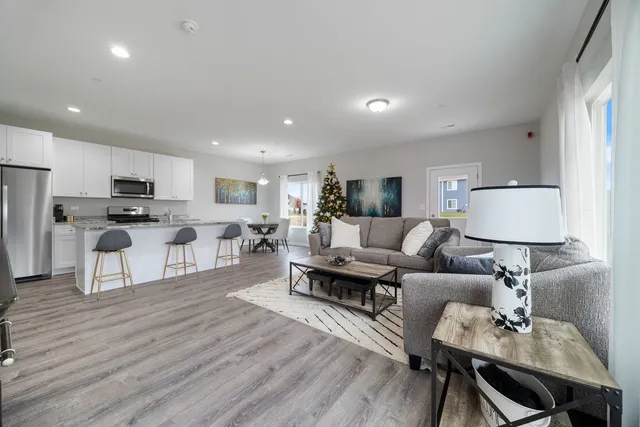 $335,000 | 1220 Gillespie Lane, Yorkville, IL 60560