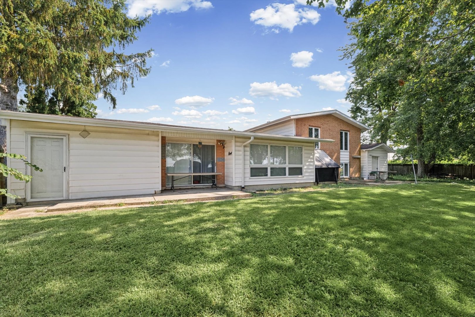 1527 South Pointe Drive Rantoul, IL 61866 - Photo 25 of 29 Gallery Image 25