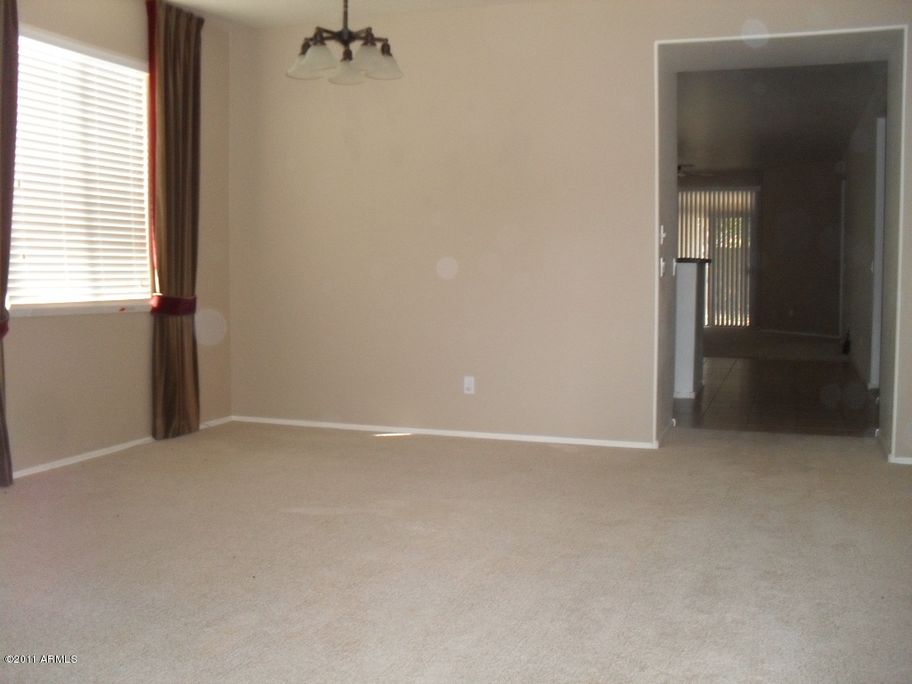 6850 West Darrel Road Laveen, AZ 85339 - Photo 3 of 11 FORMAL DINING