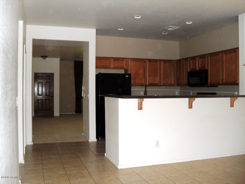 6850 West Darrel Road Laveen, AZ 85339 - Photo 7 of 11 KITCHEN
