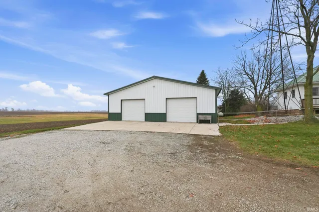 $425,000 | 3192 County Road 800 South, Unit 2, La Fontaine, IN 46940