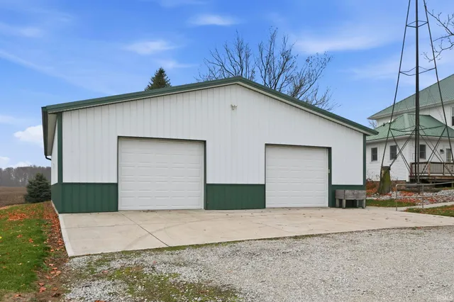 $425,000 | 3192 County Road 800 South, Unit 2, La Fontaine, IN 46940