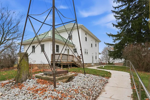 $425,000 | 3192 County Road 800 South, Unit 2, La Fontaine, IN 46940