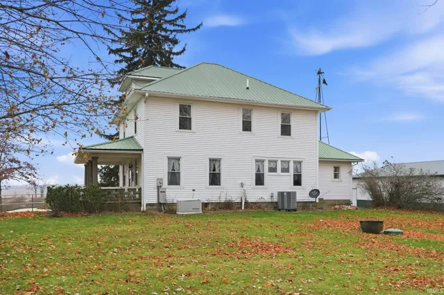 $425,000 | 3192 County Road 800 South, Unit 2, La Fontaine, IN 46940